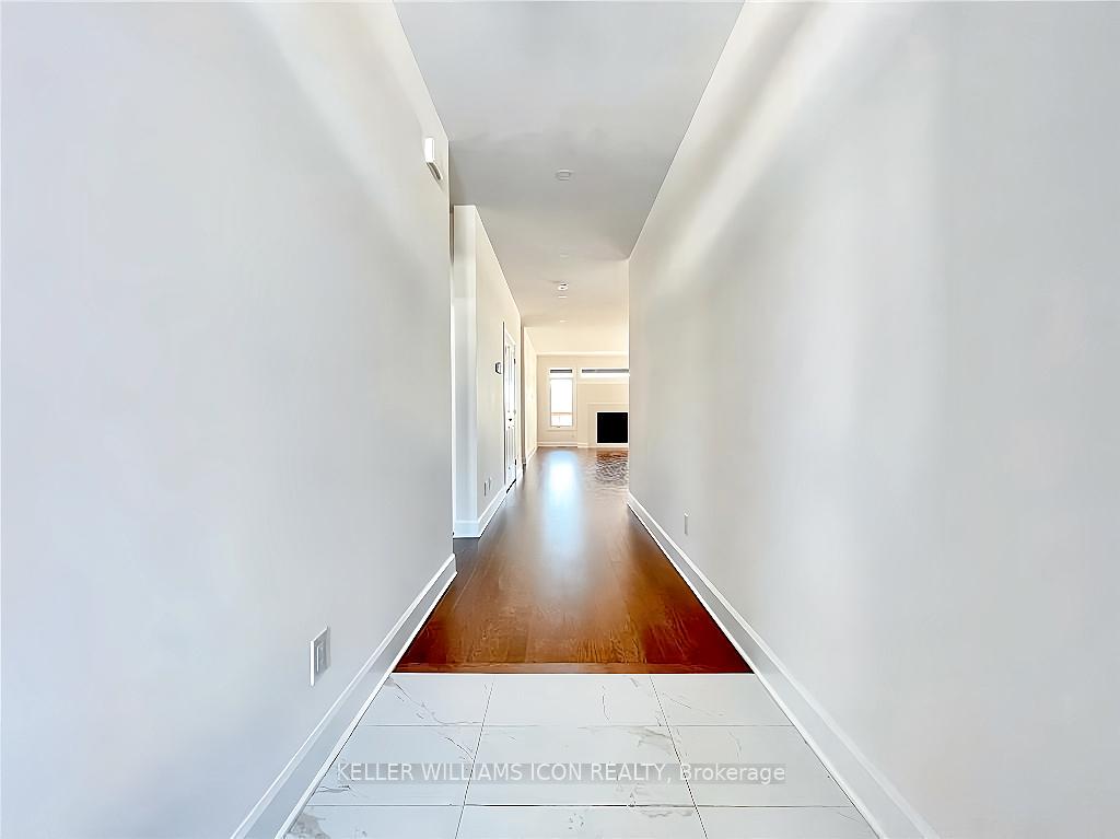 Photo 4 of 754 Meadowridge Circle, Ottawa, Carp — HOMEH