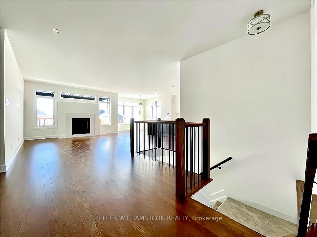 Photo 5 of 754 Meadowridge Circle, Ottawa, Carp — HOMEH