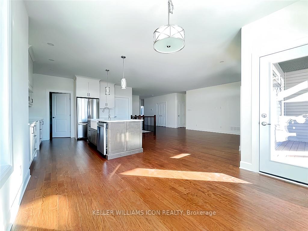 Photo 13 of 754 Meadowridge Circle, Ottawa, Carp — HOMEH