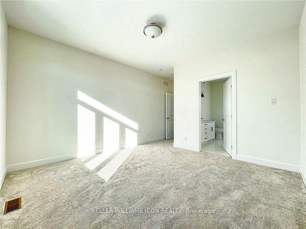 Photo 16 of 754 Meadowridge Circle, Ottawa, Carp — HOMEH