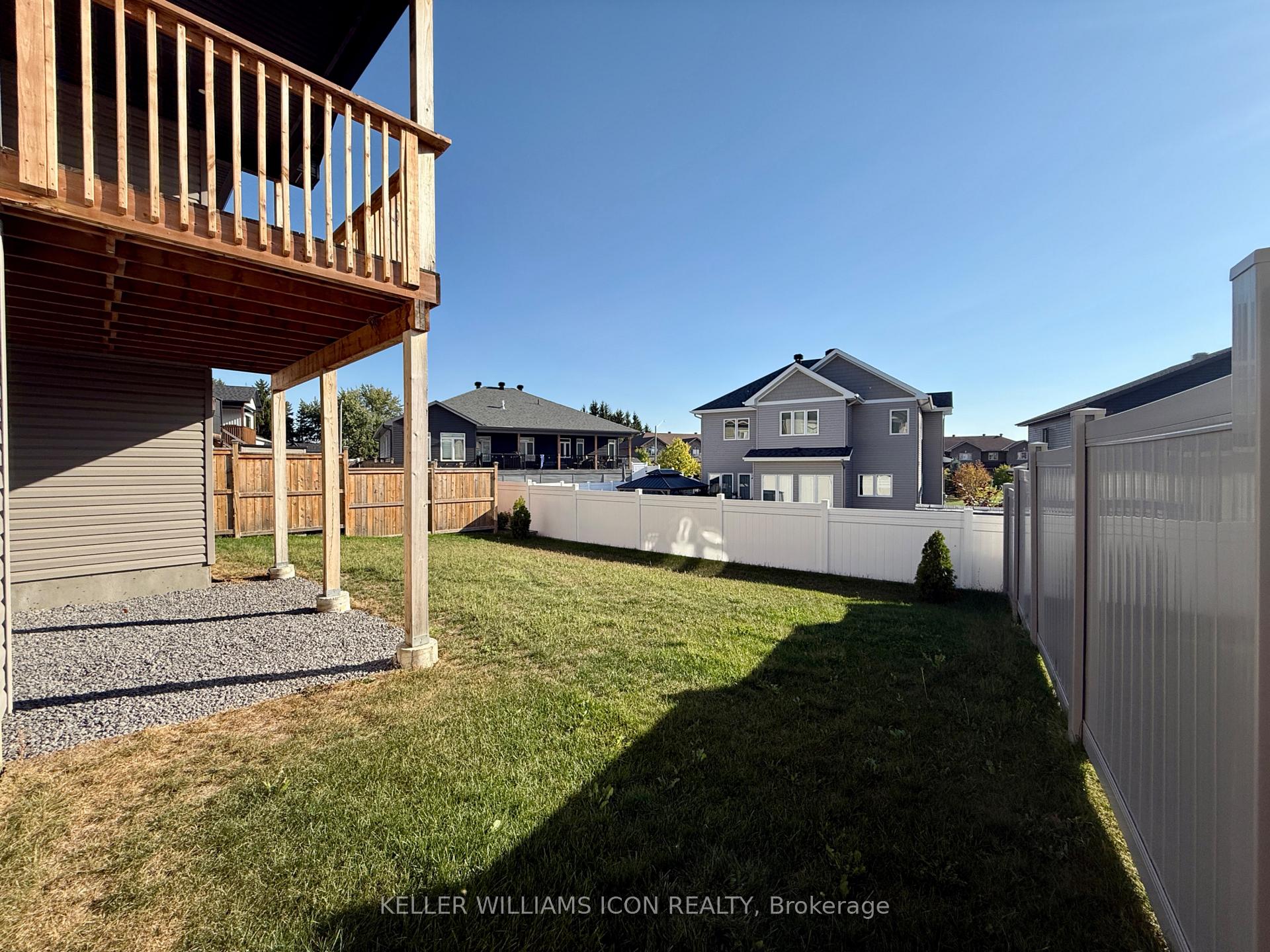 Photo 28 of 754 Meadowridge Circle, Ottawa, Carp — HOMEH