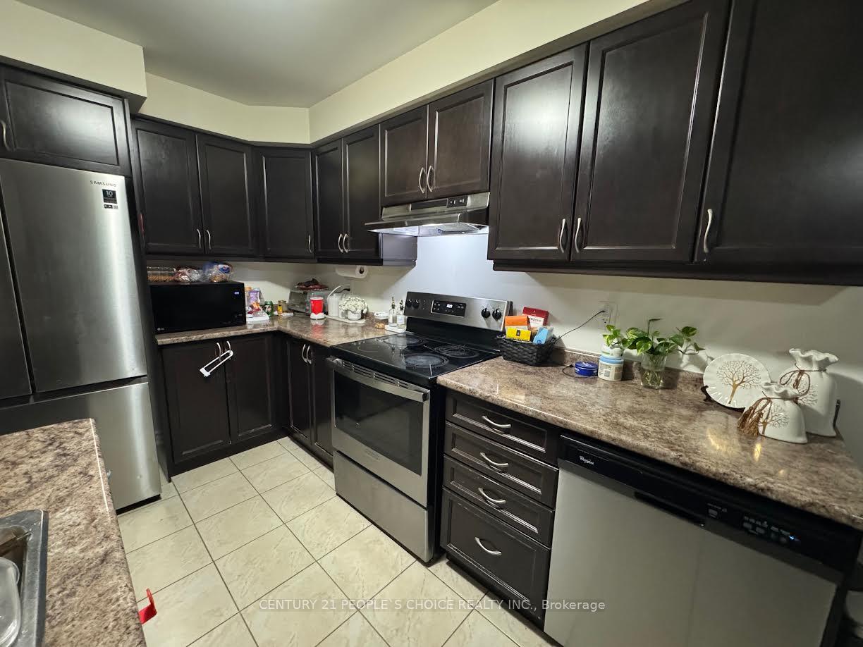 Photo 5 of 74 Quillberry Close, Brampton, Northwest Brampton — HOMEH