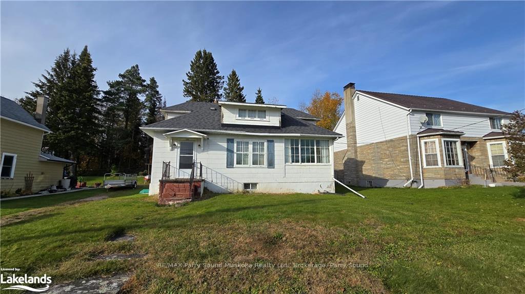 Photo 2 of 155 Huston St Street, Burk's Falls — HOMEH