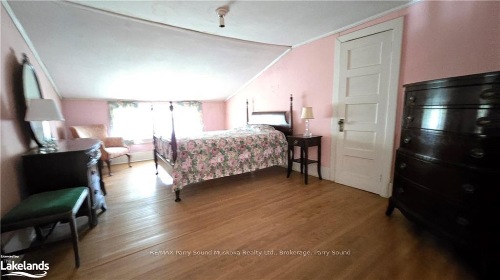 Photo 15 of 155 Huston St Street, Burk's Falls — HOMEH