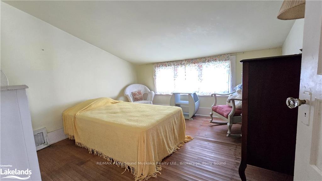 Photo 17 of 155 Huston St Street, Burk's Falls — HOMEH
