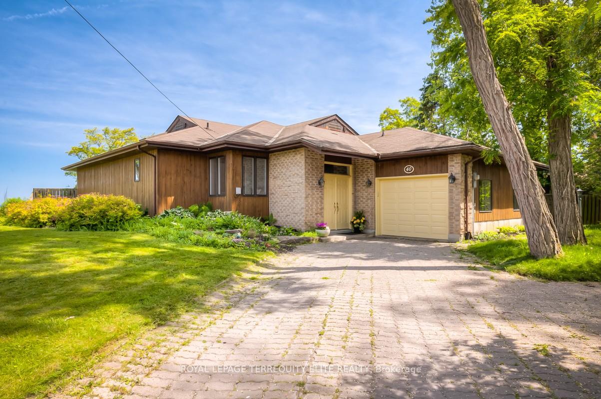 Photo 3 of 40 Ontoro Boulevard, Ajax, South East — HOMEH