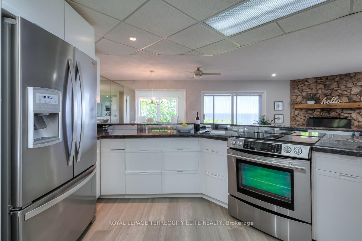 Photo 11 of 40 Ontoro Boulevard, Ajax, South East — HOMEH