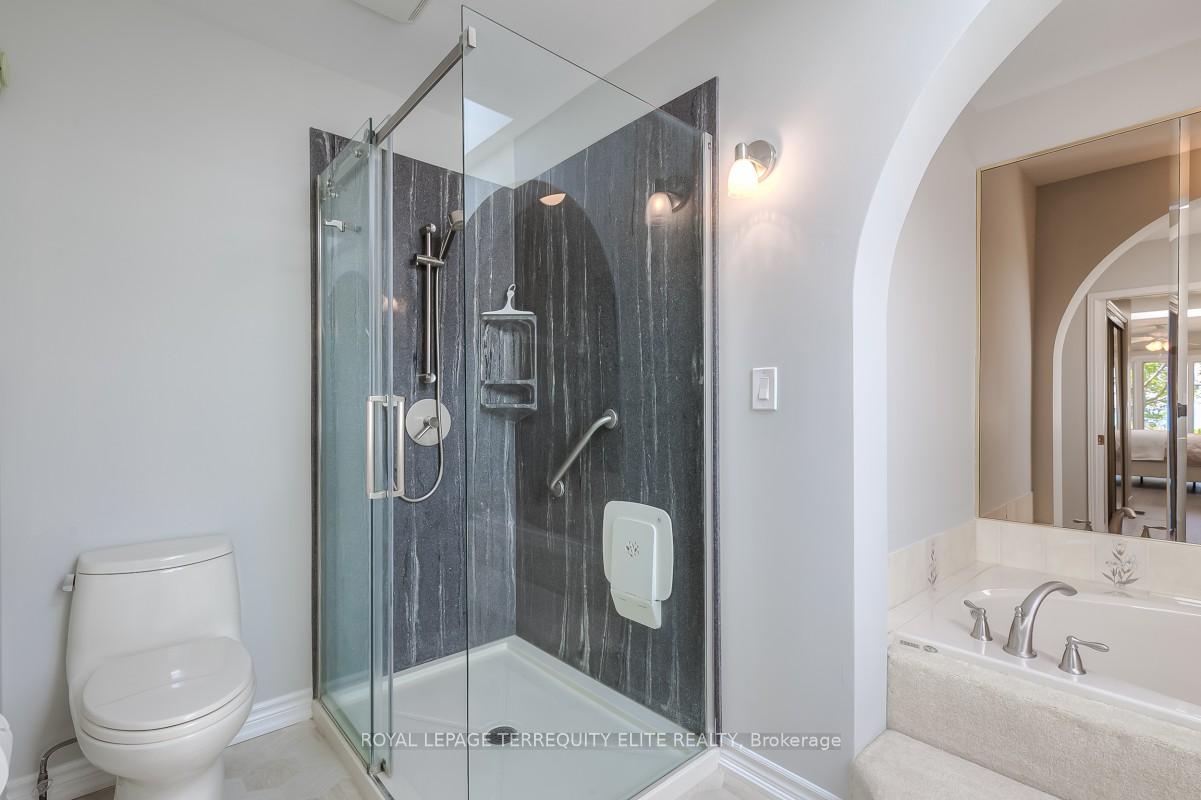 Photo 20 of 40 Ontoro Boulevard, Ajax, South East — HOMEH