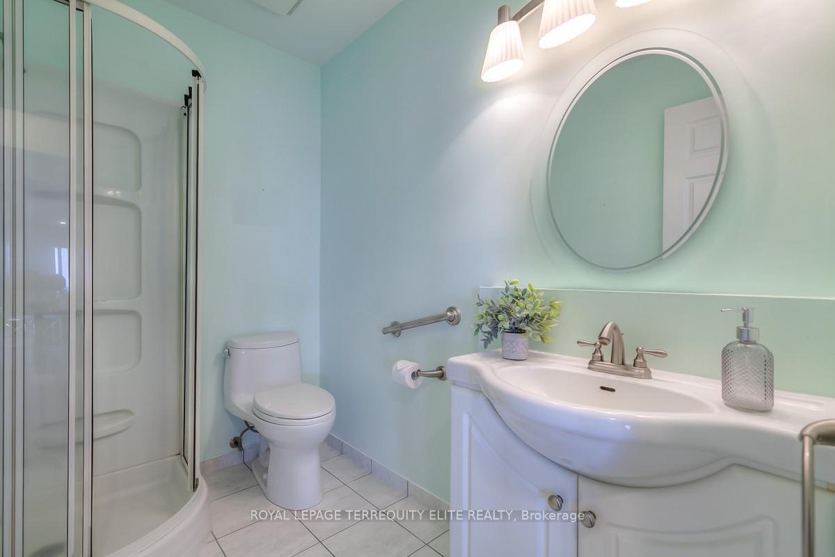 Photo 23 of 40 Ontoro Boulevard, Ajax, South East — HOMEH