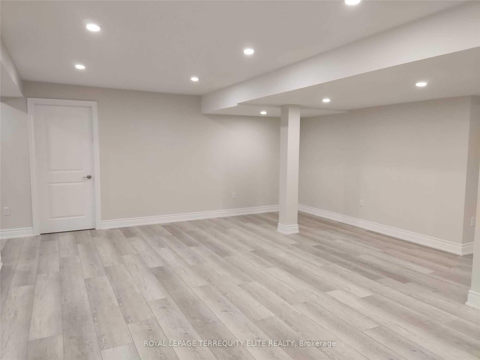 Photo 35 of 40 Ontoro Boulevard, Ajax, South East — HOMEH
