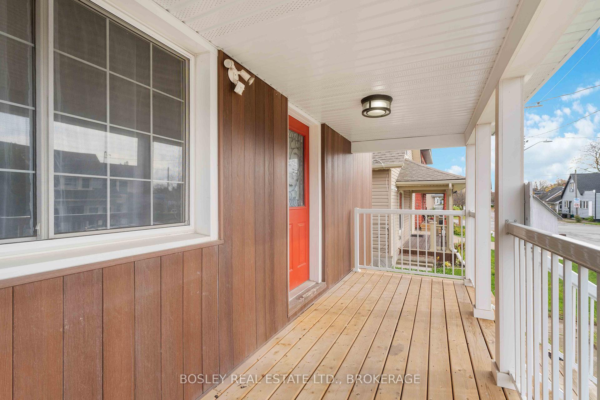 Photo 5 of 13 Herrick Avenue, St. Catharines, E. Chester — HOMEH