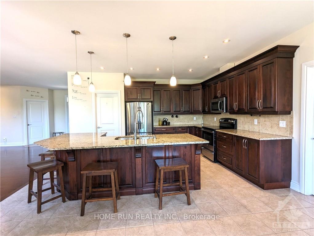 Photo 3 of 153 Kerry Hill Crescent, Ottawa, Dunrobin Shores — HOMEH