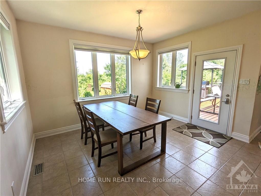 Photo 4 of 153 Kerry Hill Crescent, Ottawa, Dunrobin Shores — HOMEH