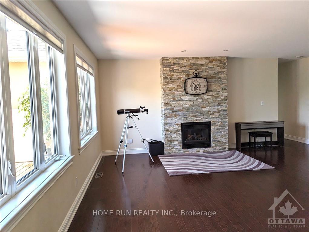 Photo 5 of 153 Kerry Hill Crescent, Ottawa, Dunrobin Shores — HOMEH