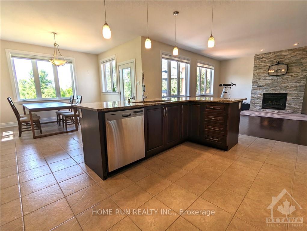 Photo 8 of 153 Kerry Hill Crescent, Ottawa, Dunrobin Shores — HOMEH