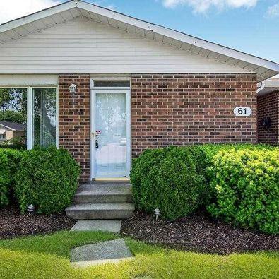 Photo 3 of 61 Epsom Downs Drive, Brampton, Southgate — HOMEH