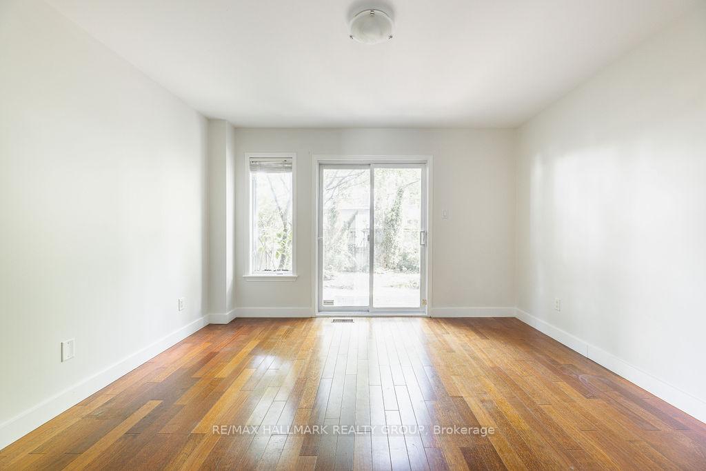 Photo 6 of 510 Burleigh Private, Ottawa, Cyrville — HOMEH