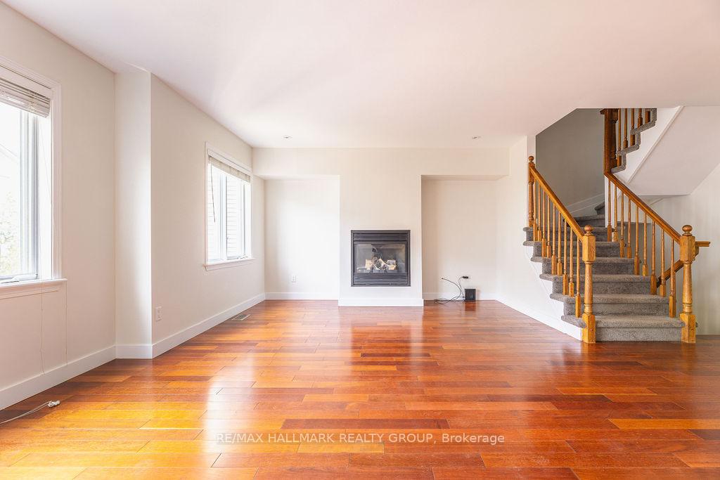 Photo 10 of 510 Burleigh Private, Ottawa, Cyrville — HOMEH
