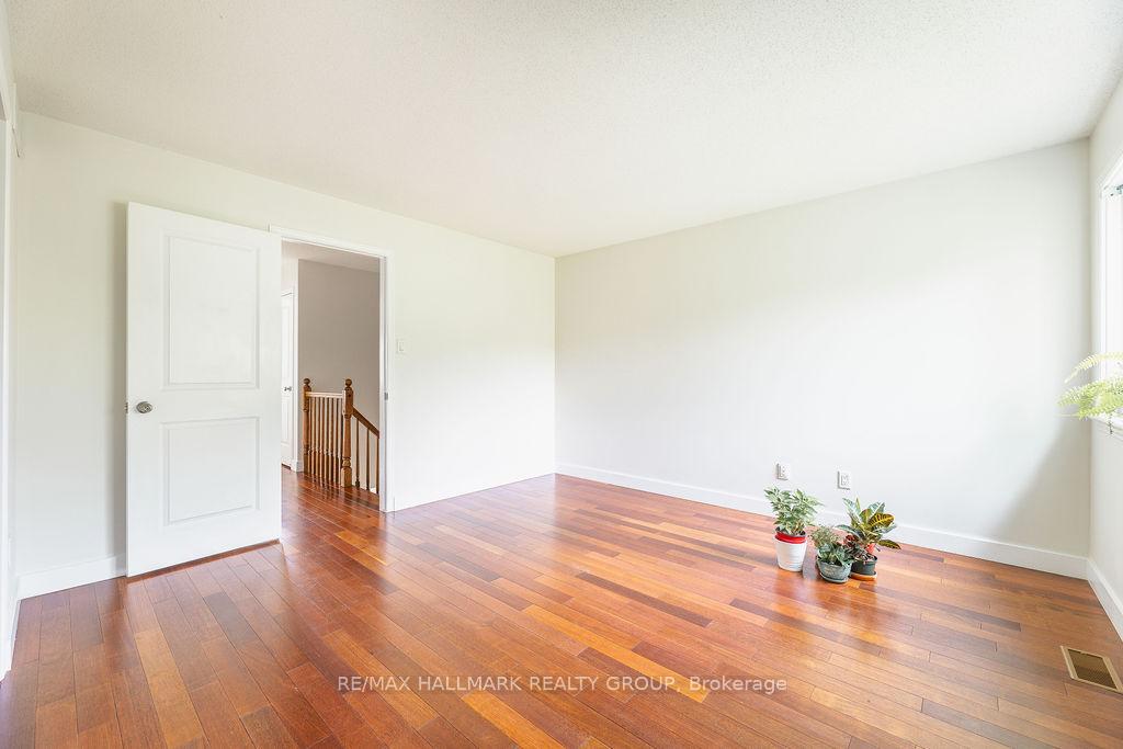 Photo 18 of 510 Burleigh Private, Ottawa, Cyrville — HOMEH