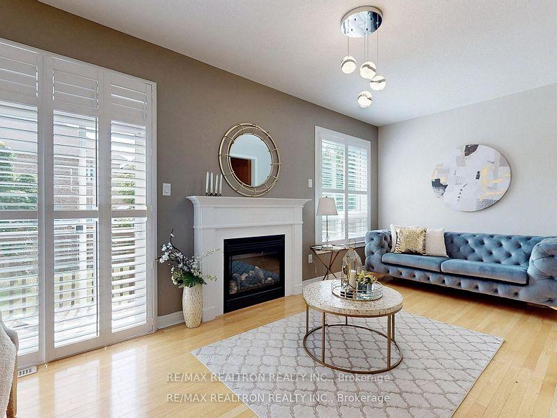 Photo 8 of 64 Gower Crescent, Brampton, Sandringham-Wellington — HOMEH
