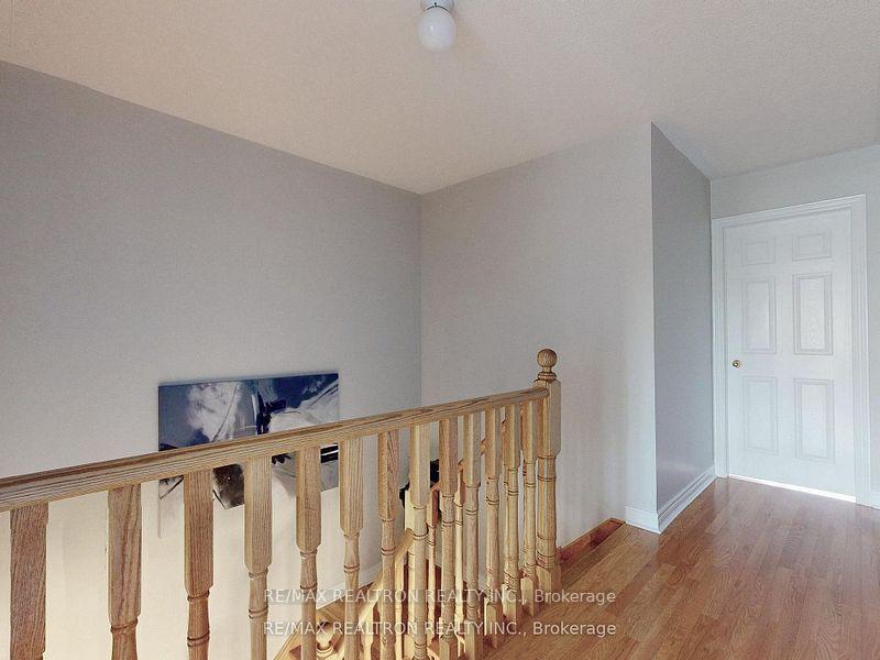 Photo 17 of 64 Gower Crescent, Brampton, Sandringham-Wellington — HOMEH