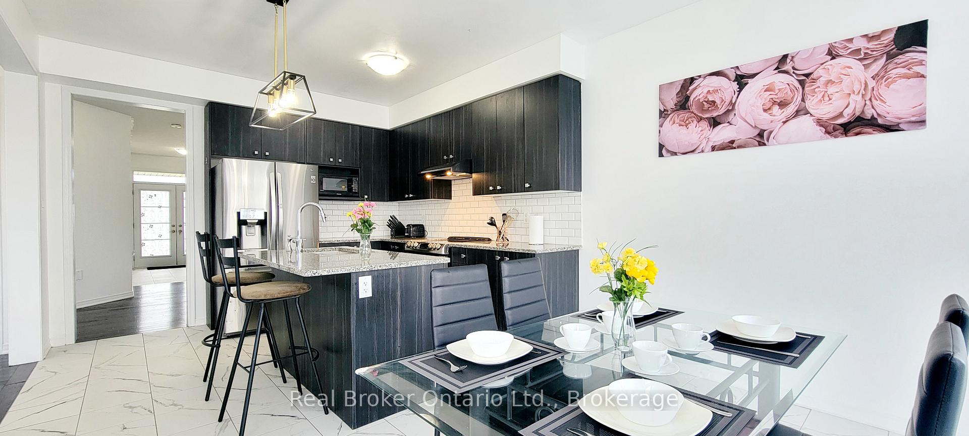 Photo 8 of 112 Queen Mary Boulevard, Hamilton, Stoney Creek Mountain — HOMEH