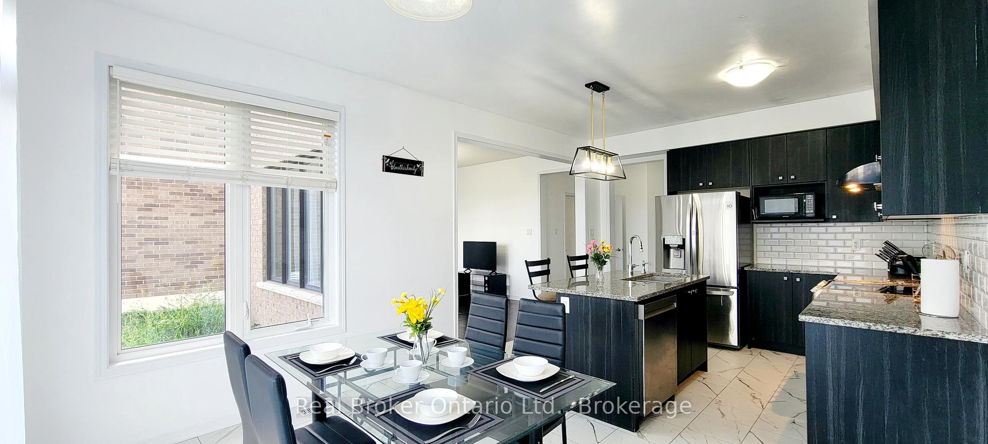 Photo 9 of 112 Queen Mary Boulevard, Hamilton, Stoney Creek Mountain — HOMEH