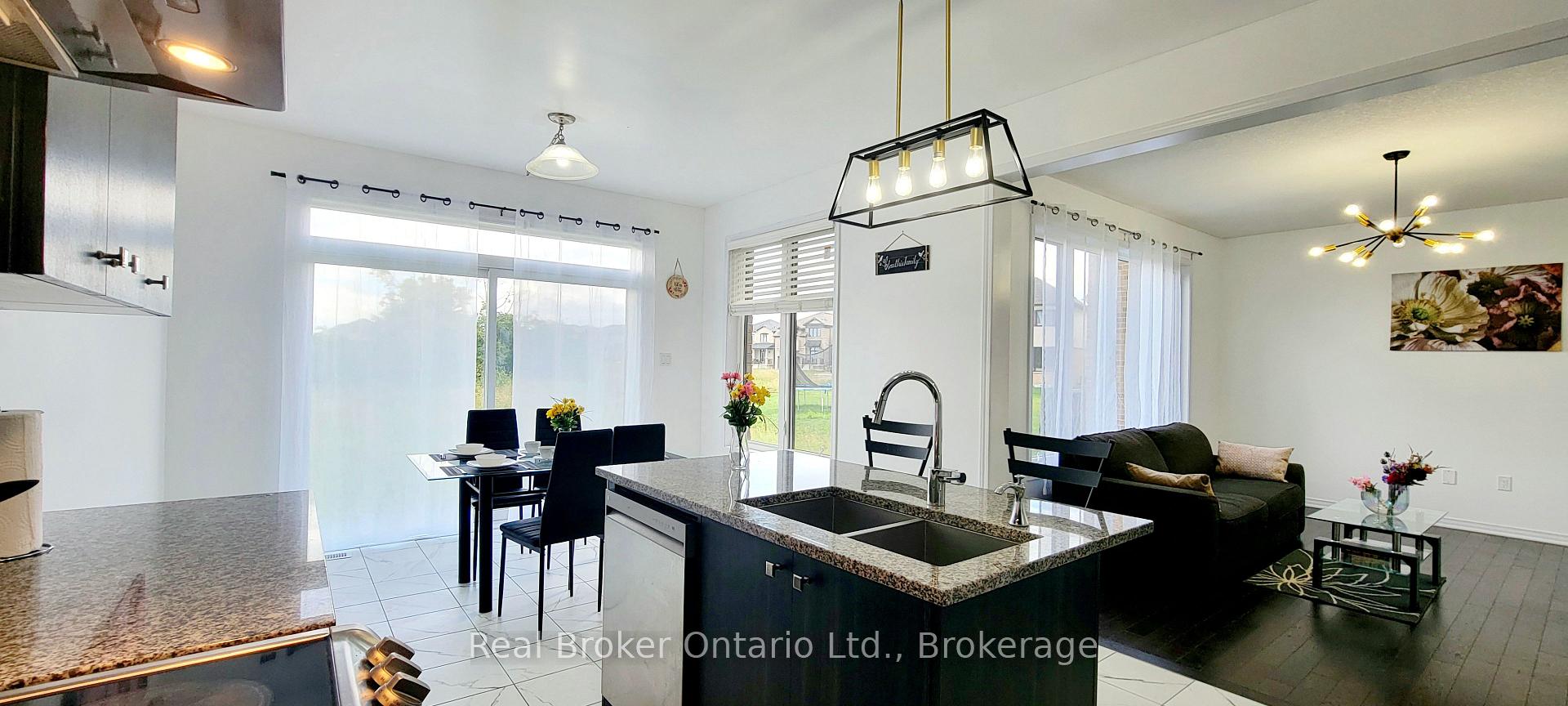 Photo 12 of 112 Queen Mary Boulevard, Hamilton, Stoney Creek Mountain — HOMEH