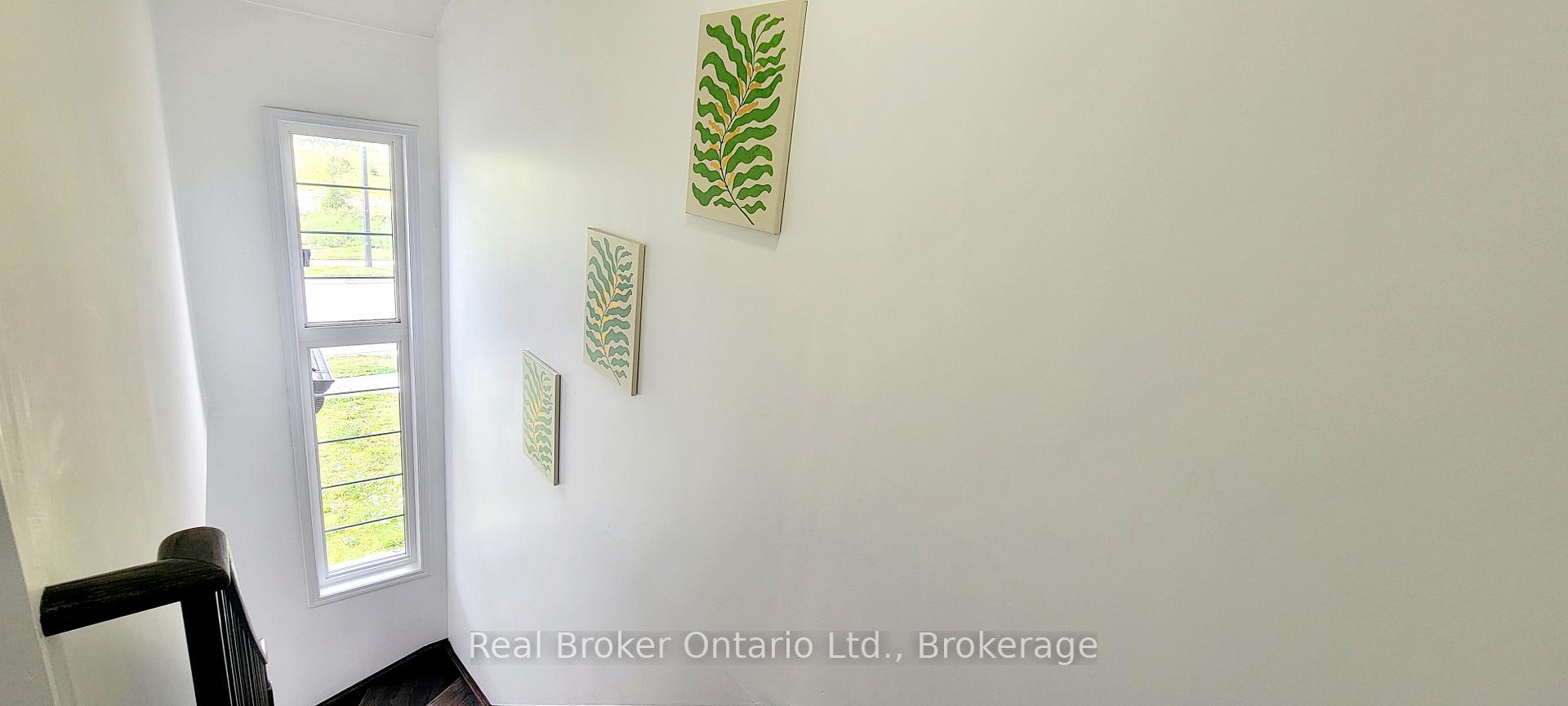 Photo 16 of 112 Queen Mary Boulevard, Hamilton, Stoney Creek Mountain — HOMEH