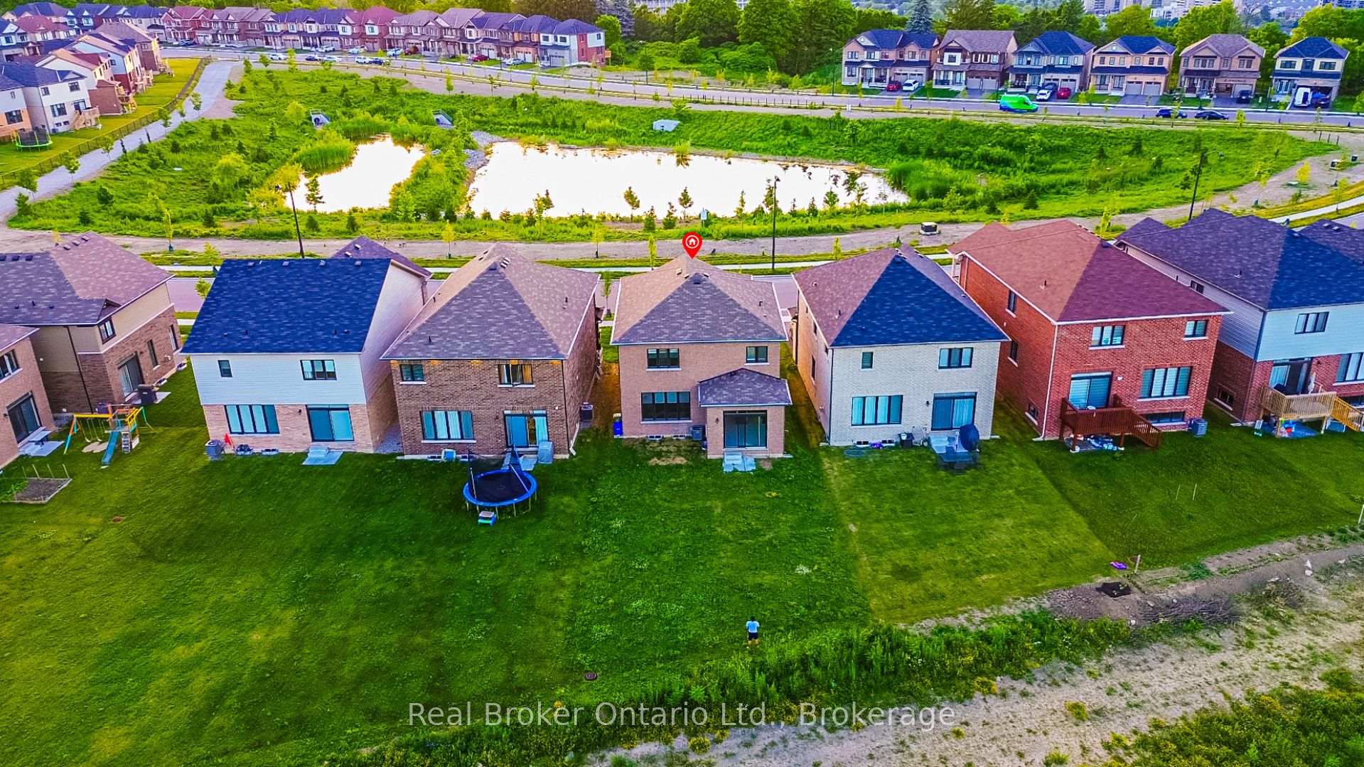 Photo 35 of 112 Queen Mary Boulevard, Hamilton, Stoney Creek Mountain — HOMEH