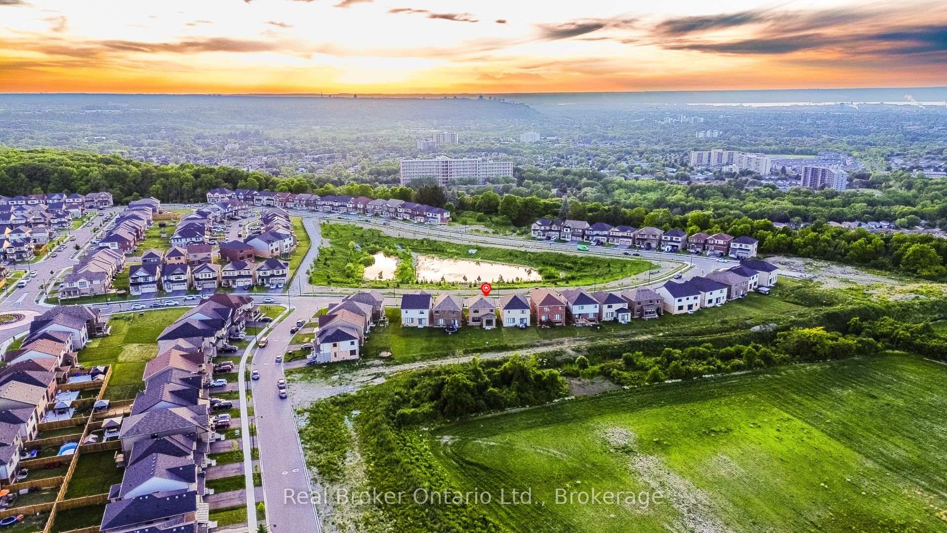 Photo 37 of 112 Queen Mary Boulevard, Hamilton, Stoney Creek Mountain — HOMEH