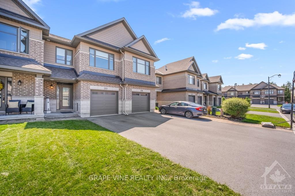 Photo 2 of 210 Purchase Crescent, Ottawa, Stittsville (South) — HOMEH