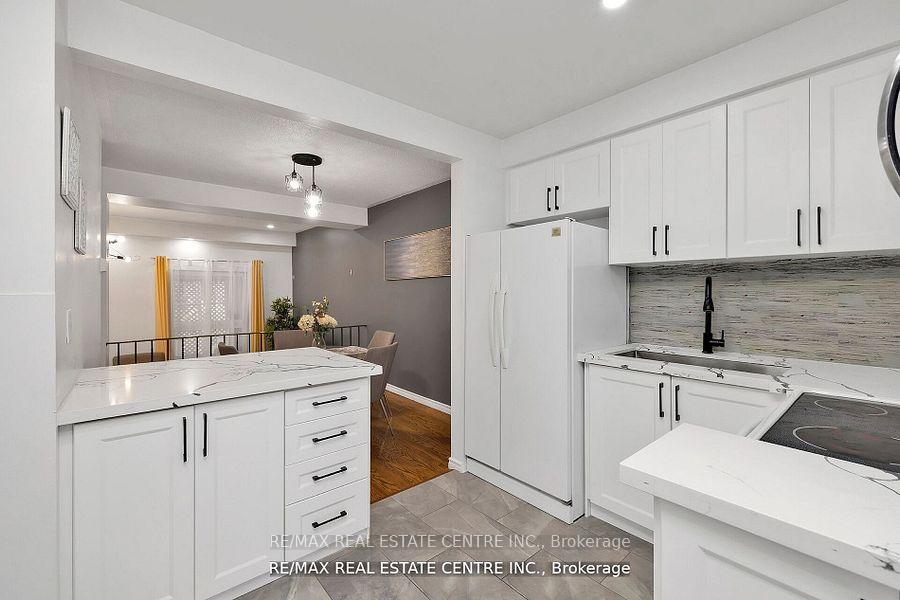 Photo 9 of 54 Archdekin Drive, Brampton, Madoc — HOMEH