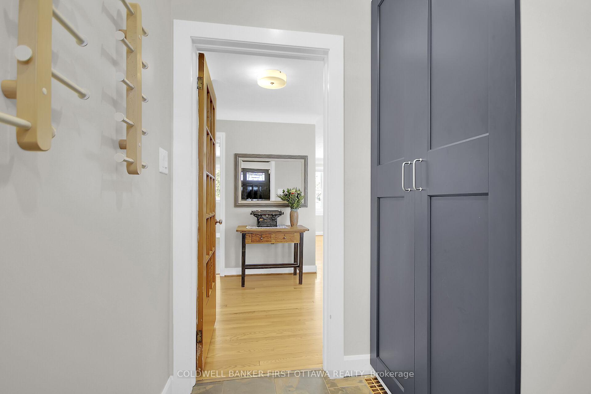 Photo 4 of 1343 Dorchester Avenue, Ottawa, Carlington — HOMEH