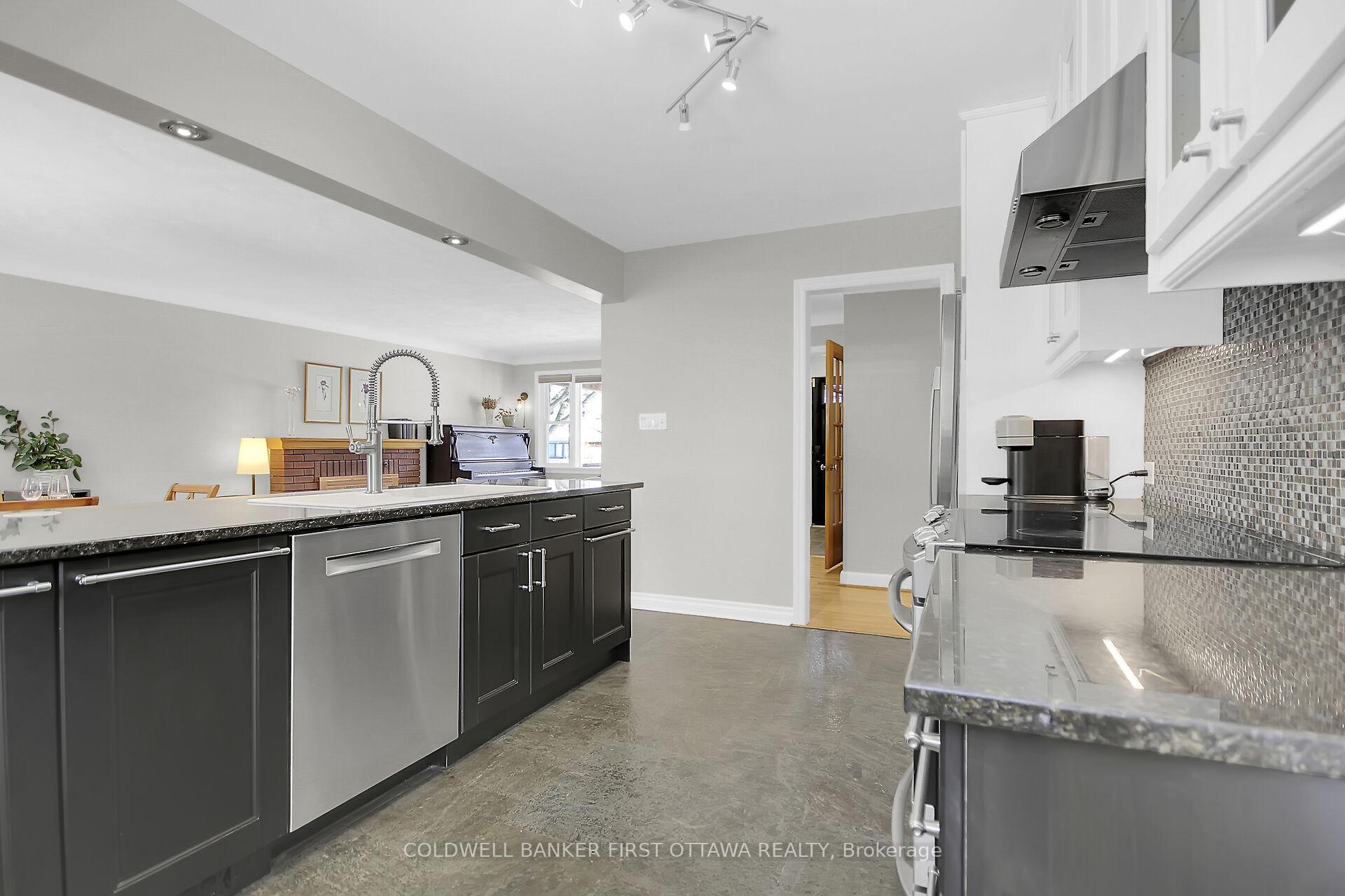 Photo 17 of 1343 Dorchester Avenue, Ottawa, Carlington — HOMEH