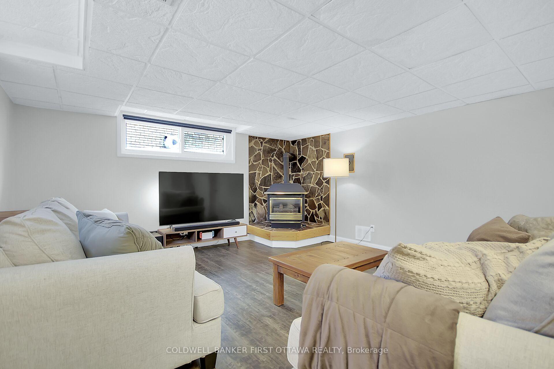 Photo 32 of 1343 Dorchester Avenue, Ottawa, Carlington — HOMEH