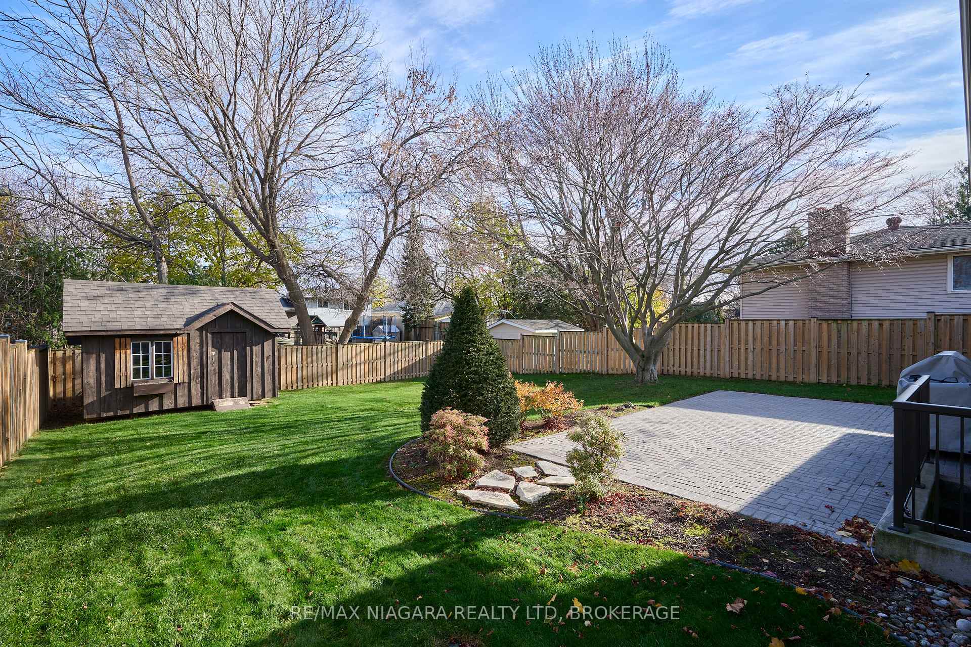 Photo 2 of 100 Sherman Drive, St. Catharines, Lakeport — HOMEH