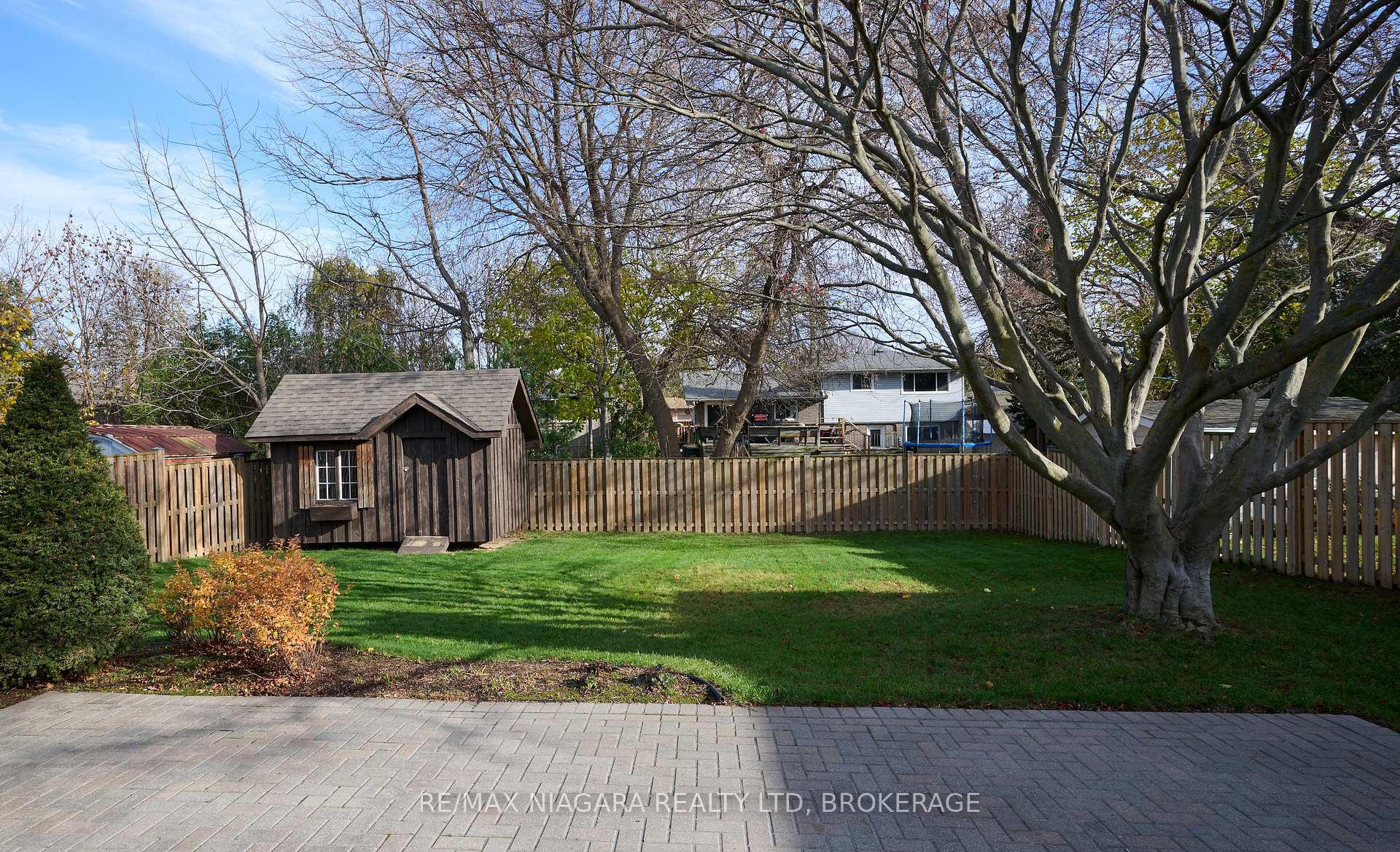 Photo 5 of 100 Sherman Drive, St. Catharines, Lakeport — HOMEH