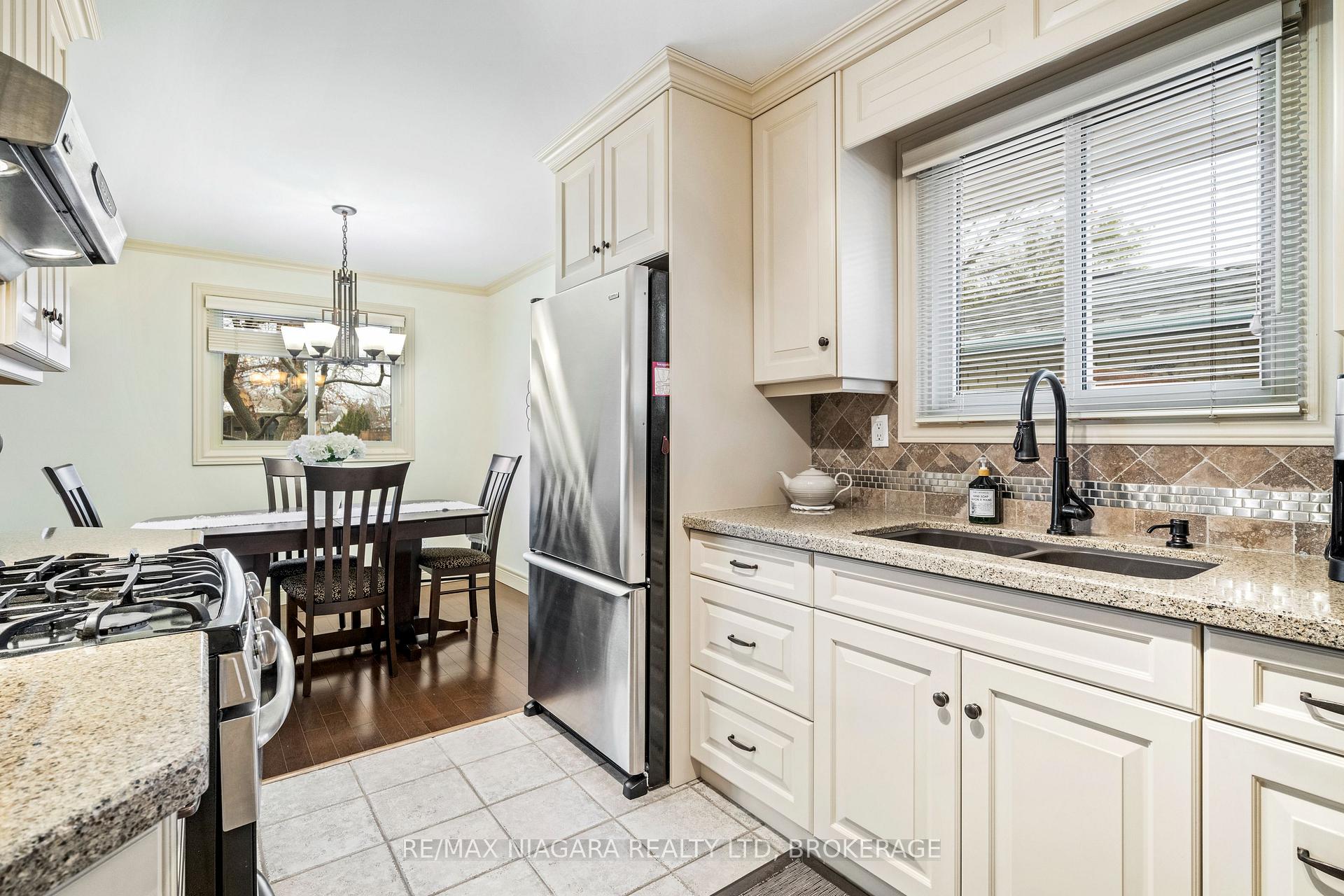 Photo 15 of 100 Sherman Drive, St. Catharines, Lakeport — HOMEH