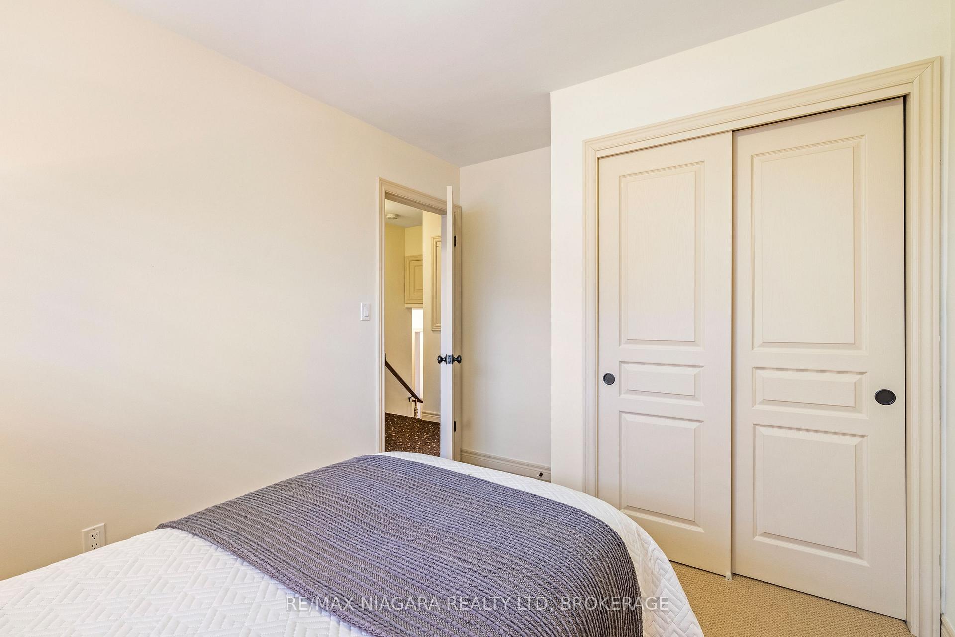 Photo 20 of 100 Sherman Drive, St. Catharines, Lakeport — HOMEH