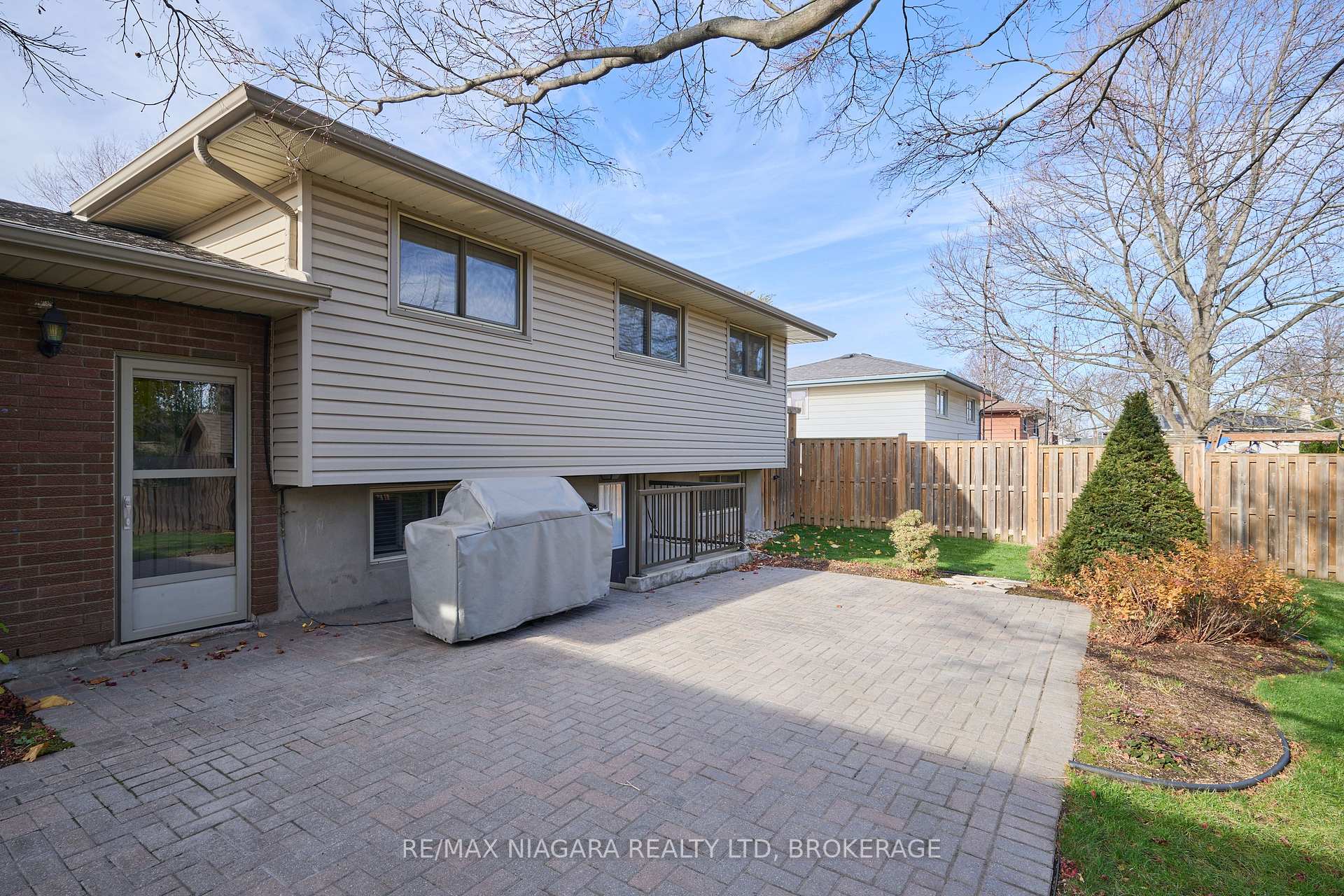 Photo 37 of 100 Sherman Drive, St. Catharines, Lakeport — HOMEH