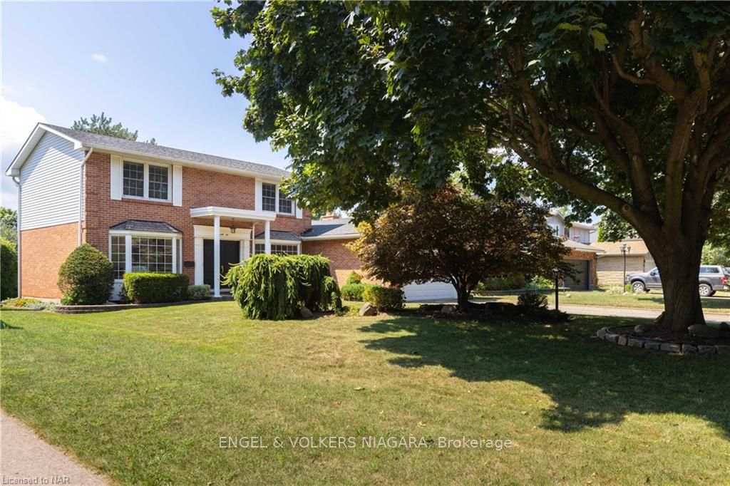 Photo 3 of 22 Port Master Drive, St. Catharines, Martindale Pond — HOMEH