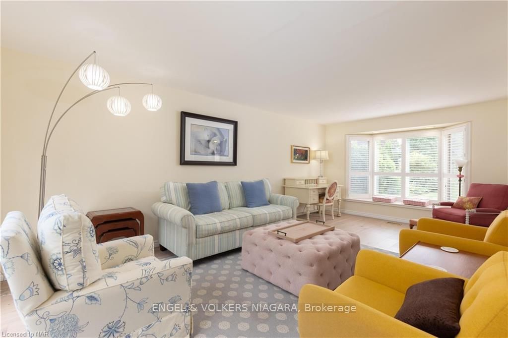 Photo 8 of 22 Port Master Drive, St. Catharines, Martindale Pond — HOMEH
