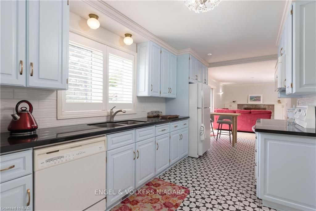 Photo 13 of 22 Port Master Drive, St. Catharines, Martindale Pond — HOMEH