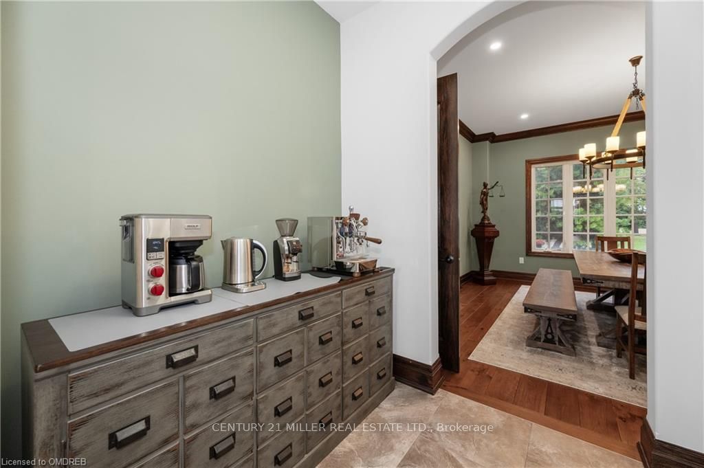 Photo 8 of 1173 Powerline Rd, Hamilton, Rural Ancaster — HOMEH