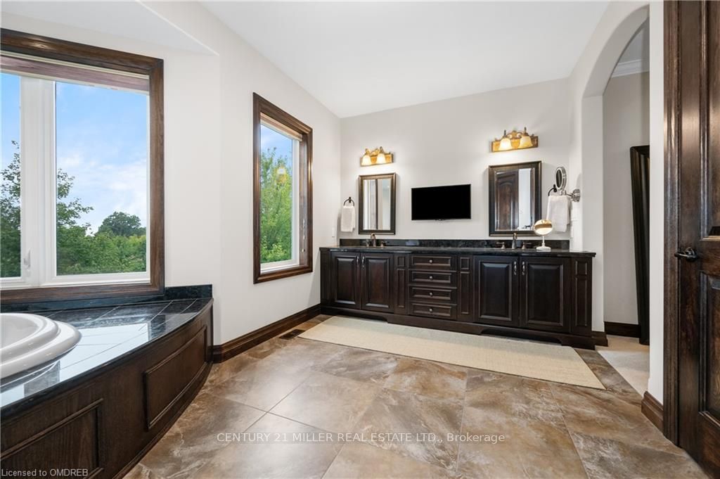 Photo 22 of 1173 Powerline Rd, Hamilton, Rural Ancaster — HOMEH