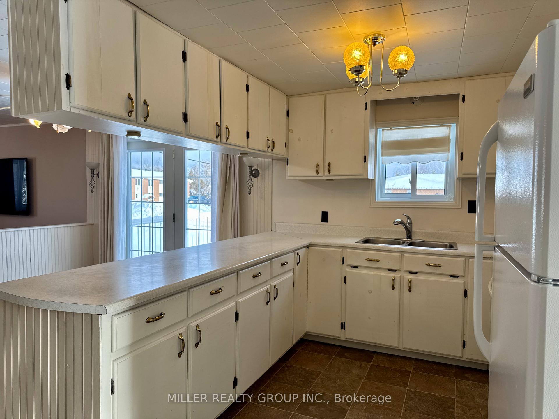 Photo 5 of 399 Lakeview Avenue, Temiskaming Shores, Haileybury — HOMEH