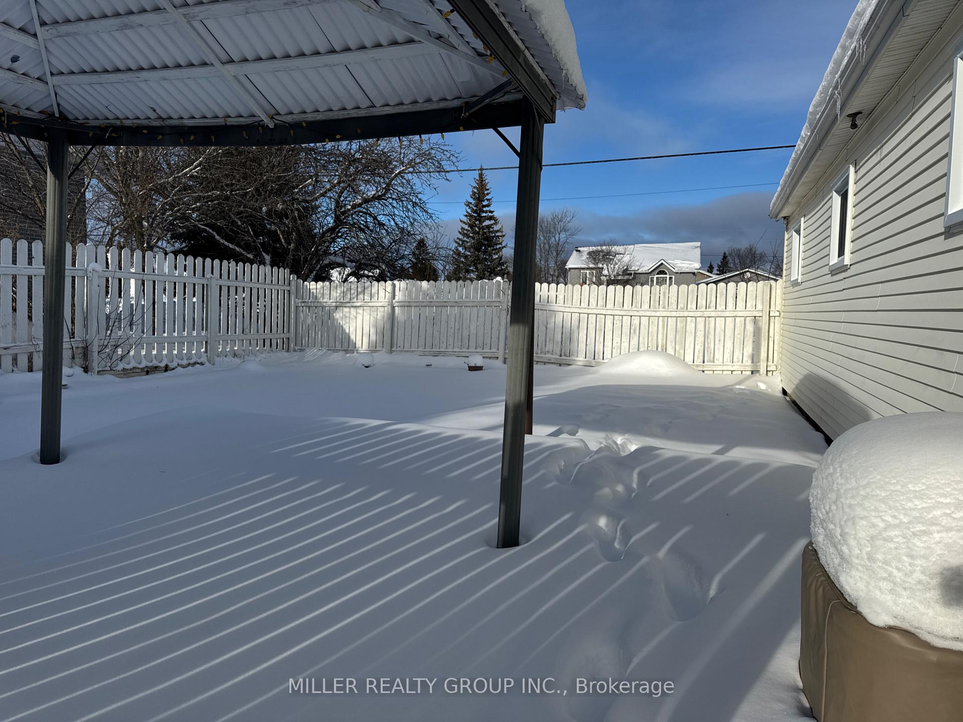 Photo 16 of 399 Lakeview Avenue, Temiskaming Shores, Haileybury — HOMEH