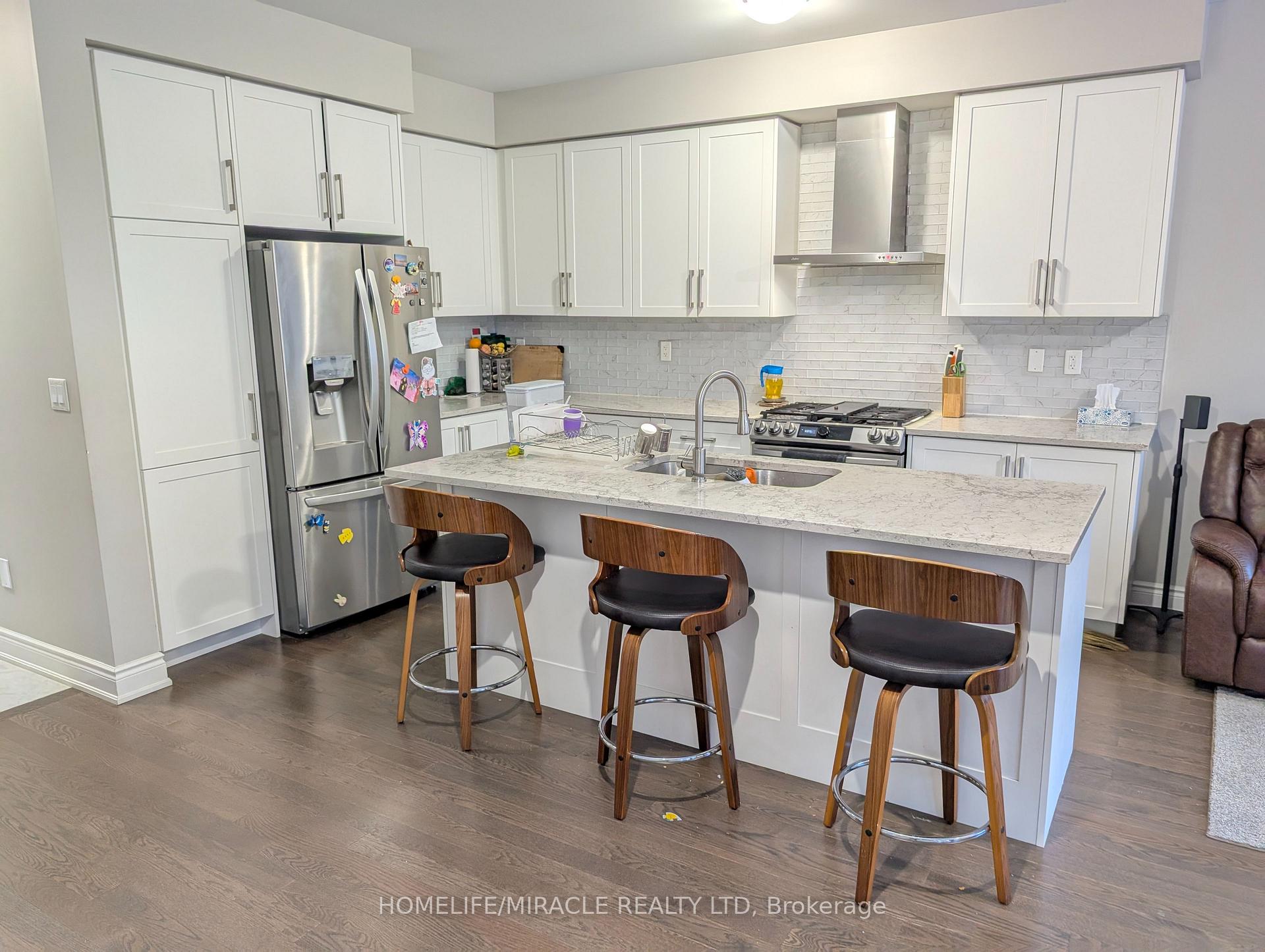 Photo 11 of Unit (Upper), 14 Banner Elk Street, Brampton, Brampton West — HOMEH