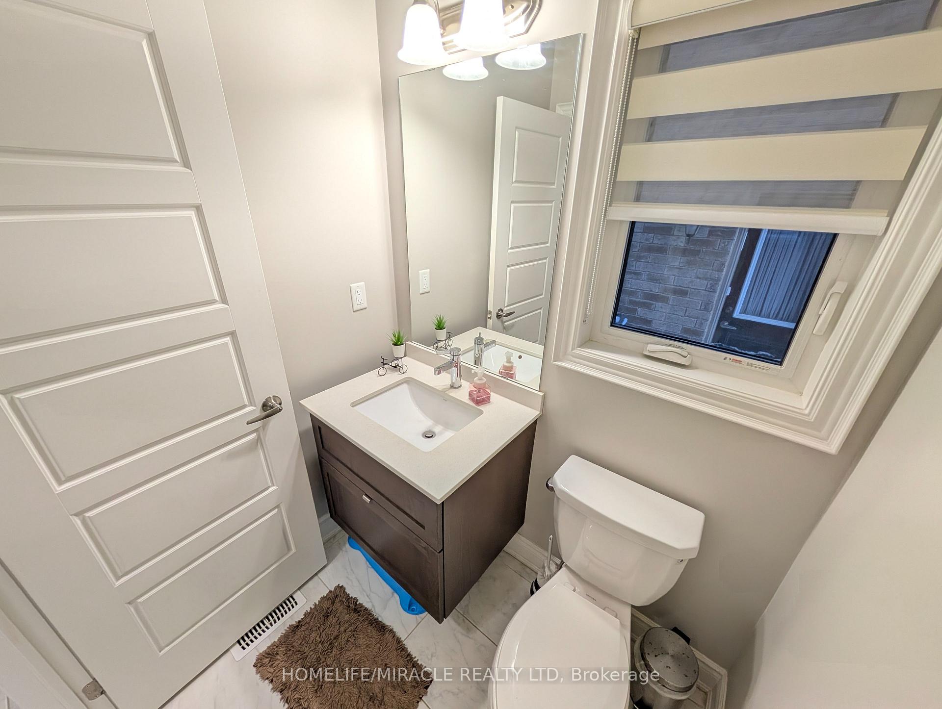 Photo 14 of Unit (Upper), 14 Banner Elk Street, Brampton, Brampton West — HOMEH